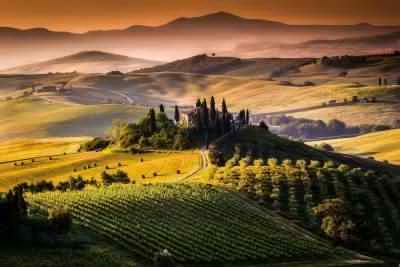 Rolling hills of the Chianti region